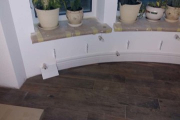 Белоснежный плинтус